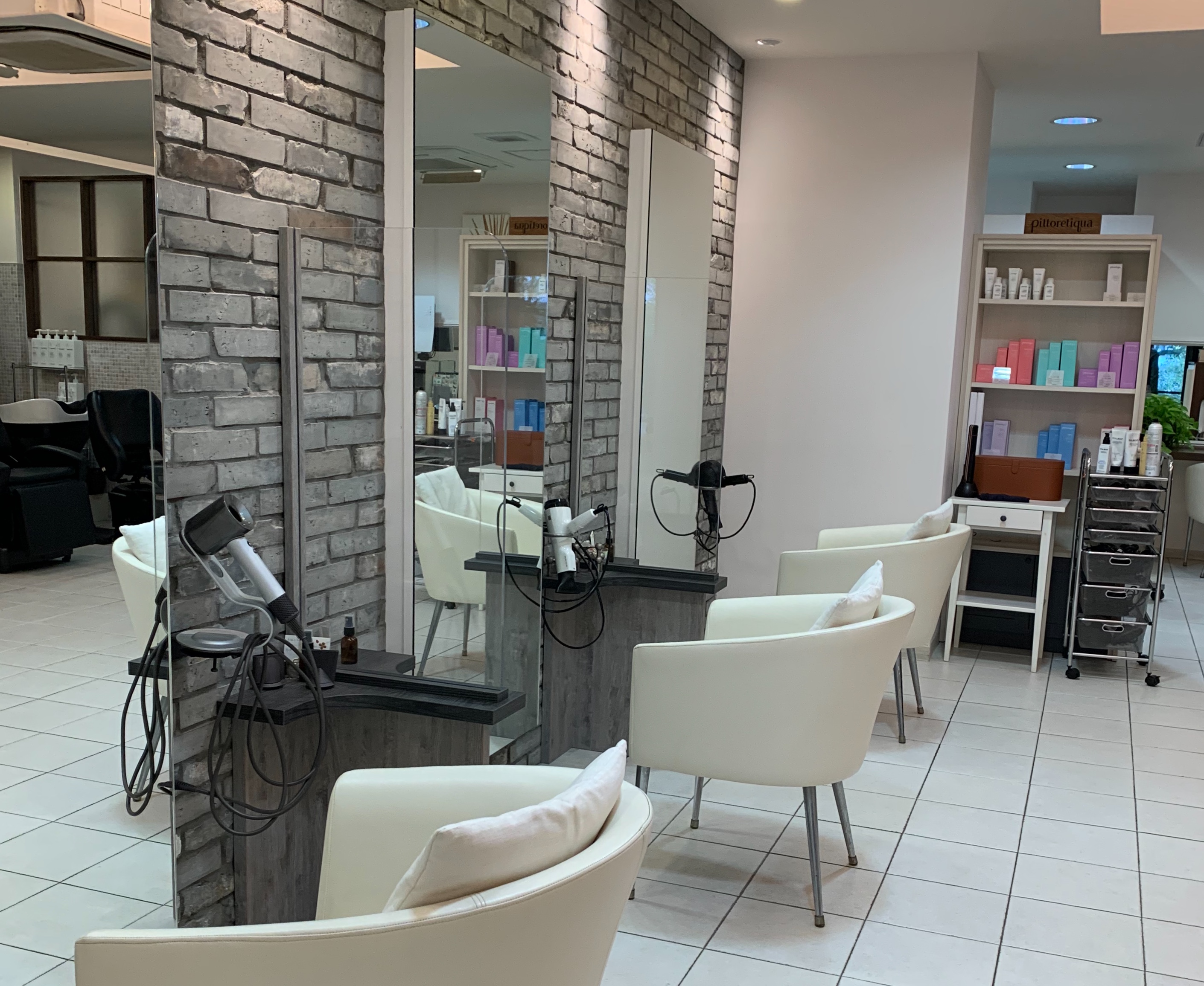 SALON NAME